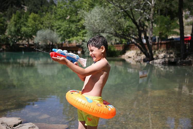Yeşilgöz Gölü eski günlerine döndü: Depremlerde rengi değişmişti - Resim: 5